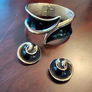Vintage Trifari Gold Tone Black Enamel Hinged Cuff Bracelet w/Clip-on Earrings